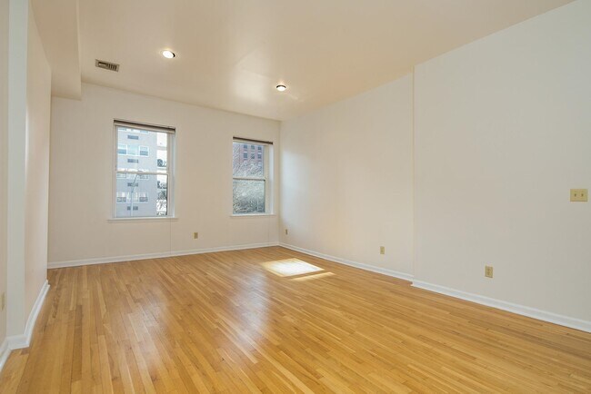 Foto del edificio - 300 Hudson St