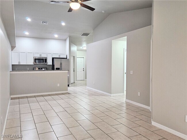 Foto del edificio - 2916 SW 7th Pl
