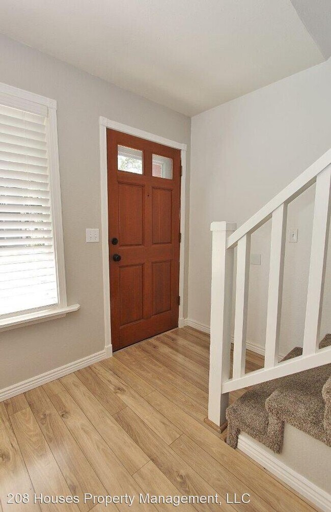 Building Photo - 2 br, 1.5 bath House - 3060 S. Betsy Ross Ln