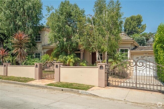 Building Photo - 4063 Benedict Canyon Dr