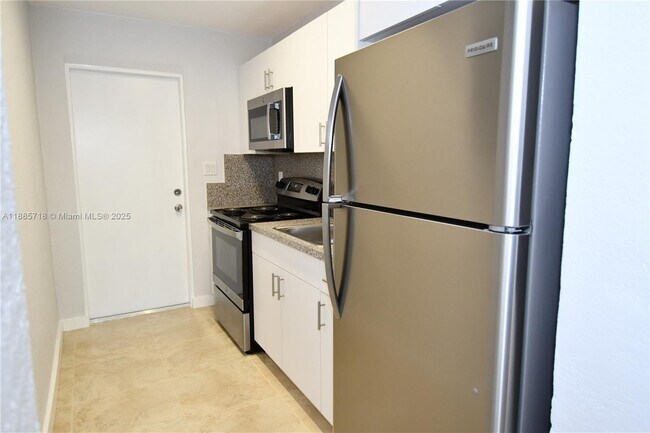 Foto del edificio - 1398 NW 61st St
