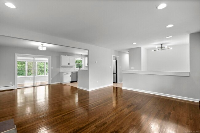 Building Photo - 245 Homeside Ave