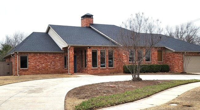 Building Photo - 604 Shadow Grove Ct