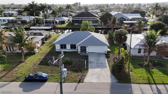 Foto del edificio - 5367 Coral Ave