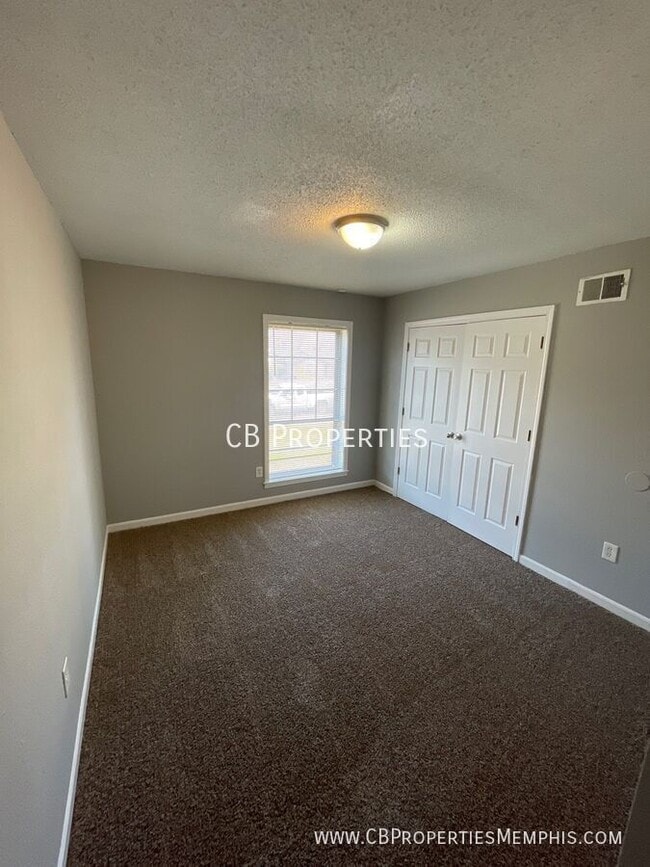 Building Photo - 5374 Zodiac Rd