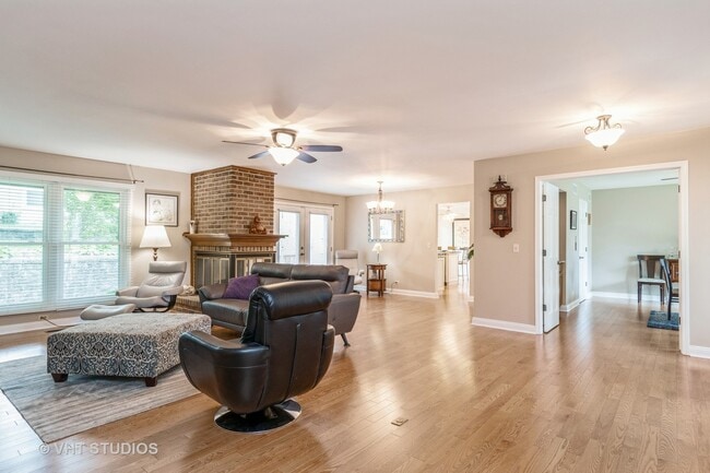 Building Photo - 417 River Bluff Cir
