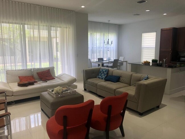 Foto del edificio - 9824 W 34th Ct