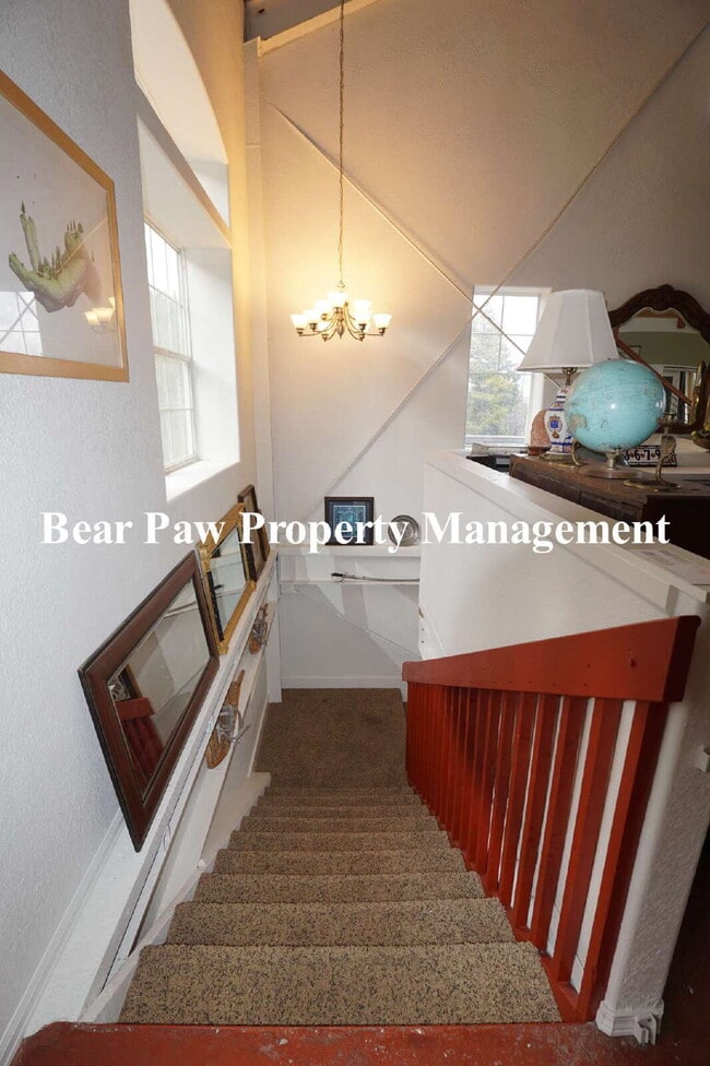 Building Photo - Great Views from High Atop Floyd Hill  in ...