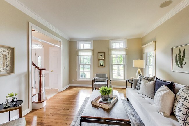 Foto del edificio - 1220 Ashbury Ln