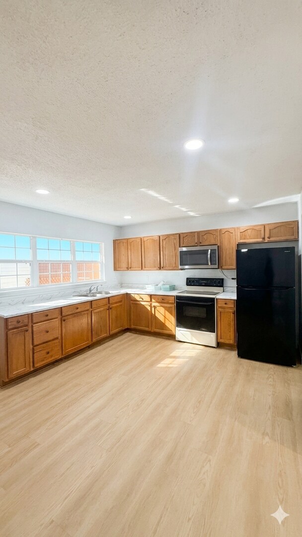 Building Photo - 6834 Neston Dr