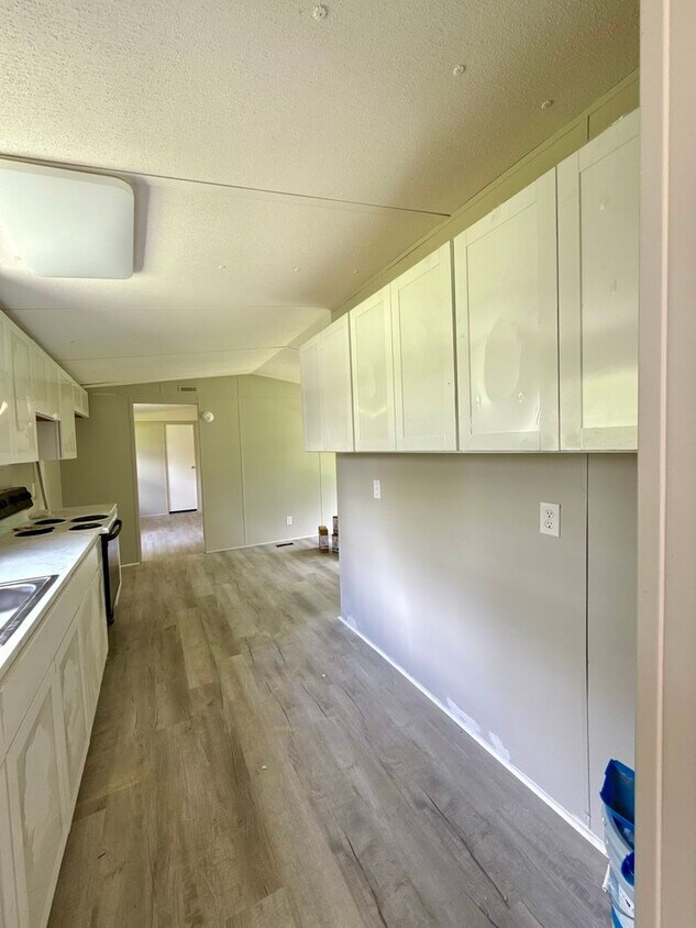 Primary Photo - 3 BED/2 BATH MOBILE HOME UNDER RENO