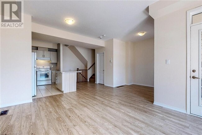 Building Photo - 5010 DeSantis Dr