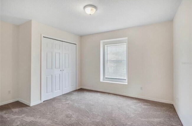 Foto del edificio - 16824 Gold Star Ct - 4bd 2.5ba - Available...