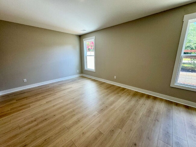 Building Photo - Brand New Townhome in Seneca
