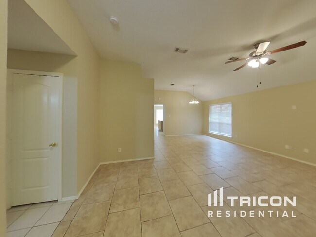 Foto del edificio - 8707 Woodrigg Dr