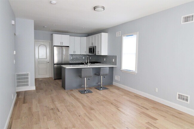 Foto del edificio - 188 Meadow Ln