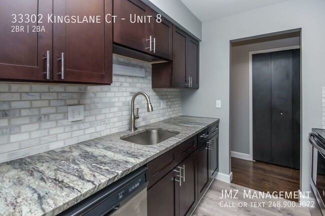 Building Photo - GORGEOUS UPDATED 2 BED/2 BATH UNIT IN FARM...
