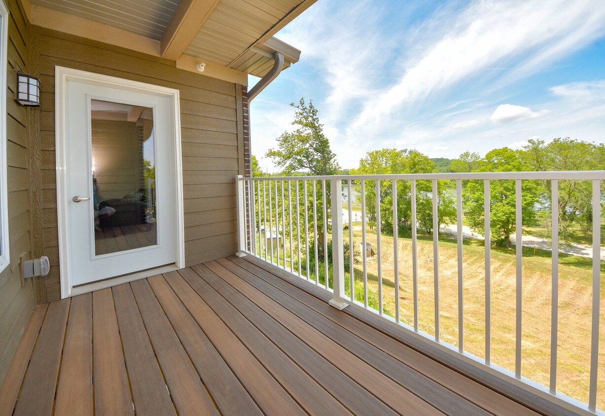 Cedar River Bluffs Senior Apartments in Cedar Rapids, IA