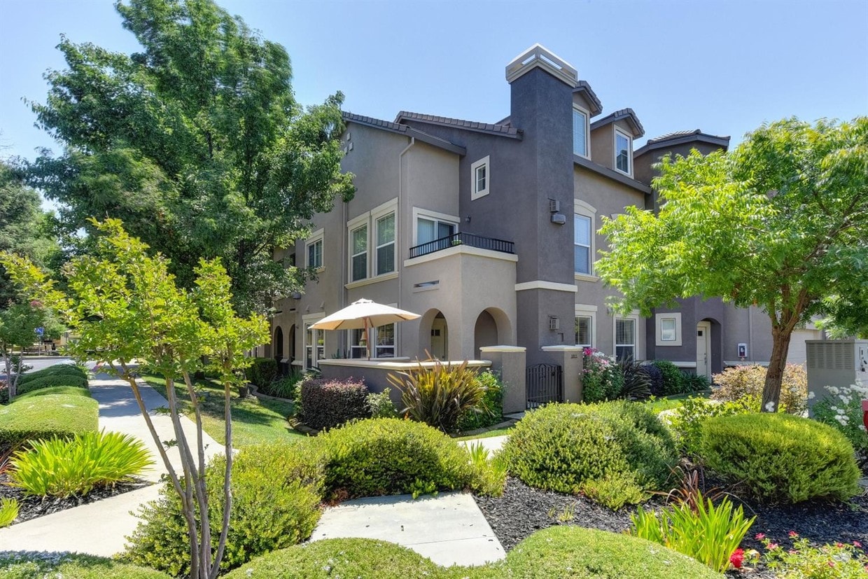 1011 Vessona Cir Unit 1011, Folsom, CA 95630 Condo for Rent in Folsom