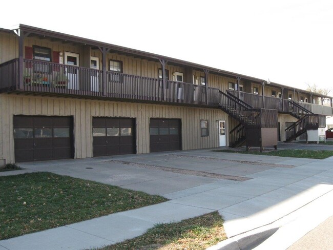 Building Photo - 3313 Leland Lane
