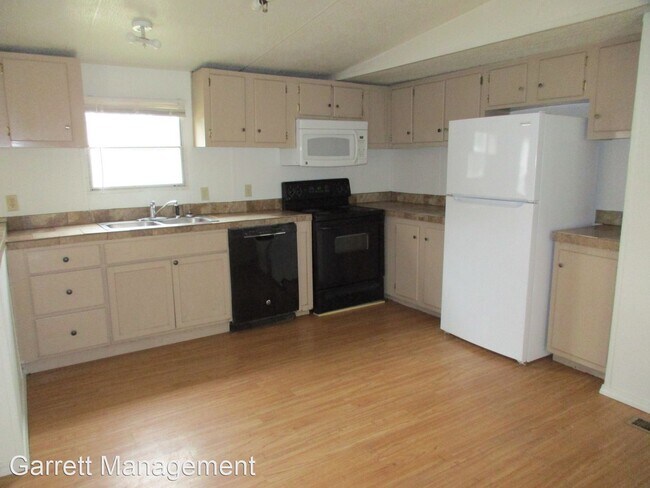 Building Photo - 4 br, 2 bath House - 1023 Iroquois Dr
