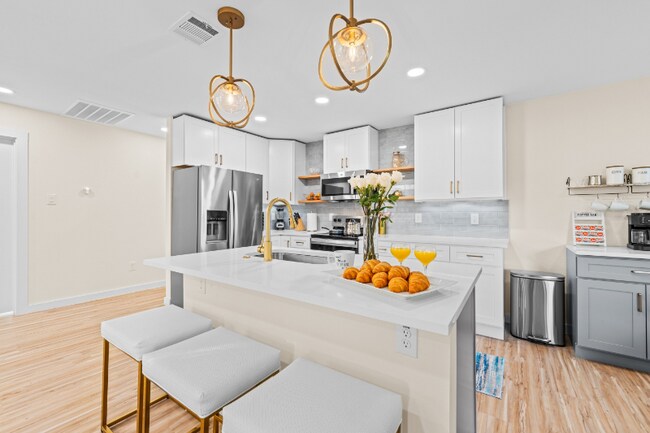 Foto del edificio - 16417 Lauder Ln