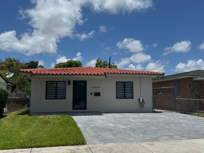 Building Photo - 10485 SW 26th Ter