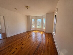 Building Photo - 30 Sargents Ave
