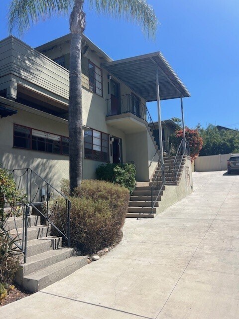 Foto del edificio - 1014 1/2 Hyperion Ave