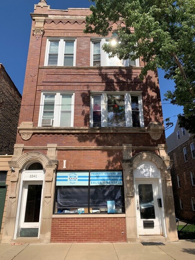 Building Photo - 3341 S Lituanica Ave
