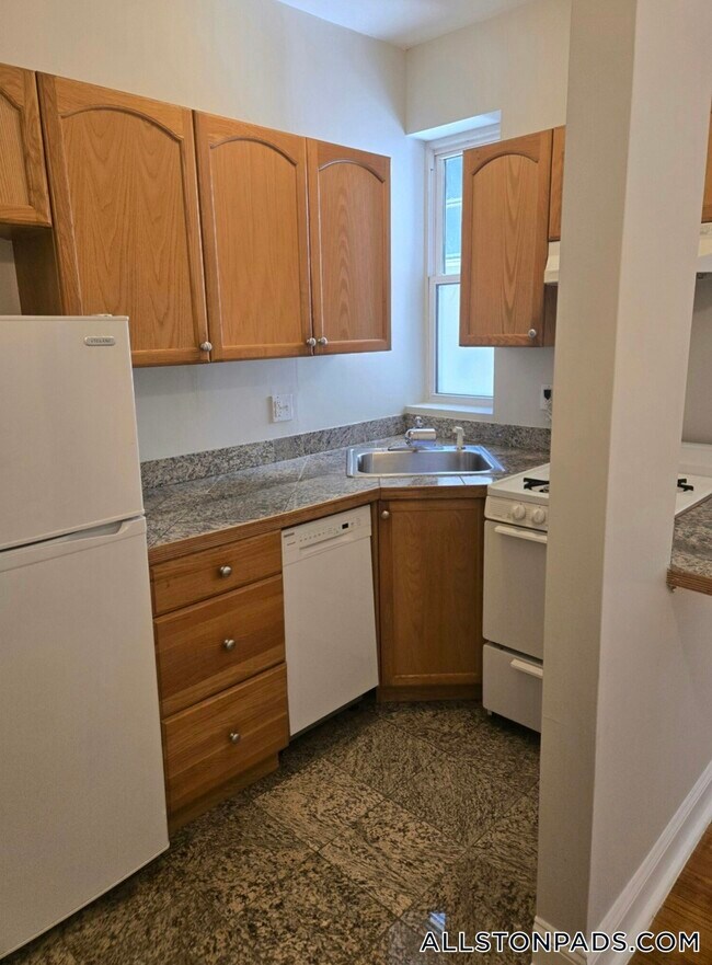 Foto del edificio - 1189 Commonwealth Ave