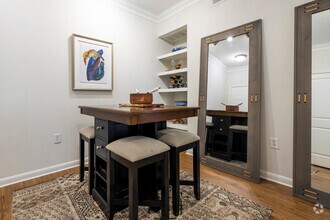 1BR/1BA, 661SF - Eating Area - Sierra at Fall Creek