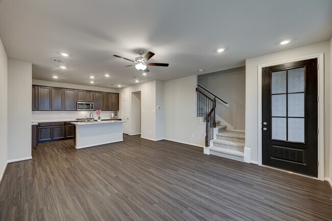 Building Photo - 9433 Towne Lake Pkwy
