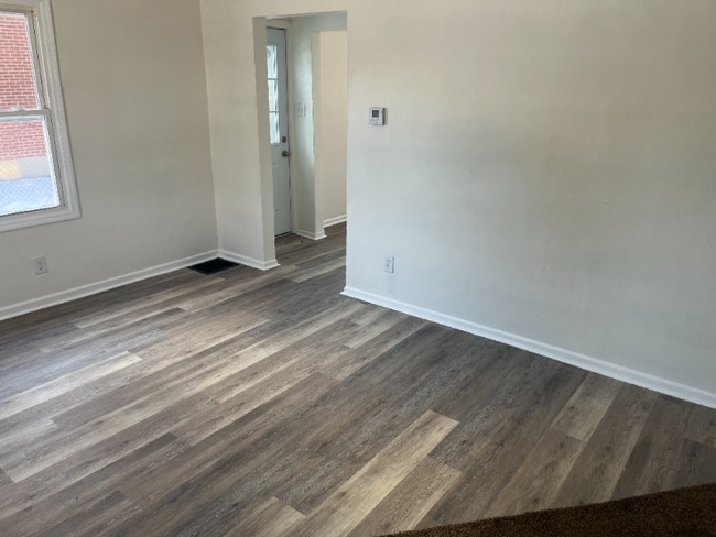 Foto del edificio - 721 Winston Dr