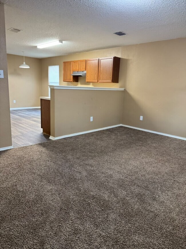 Foto del edificio - 745 Grambling Dr