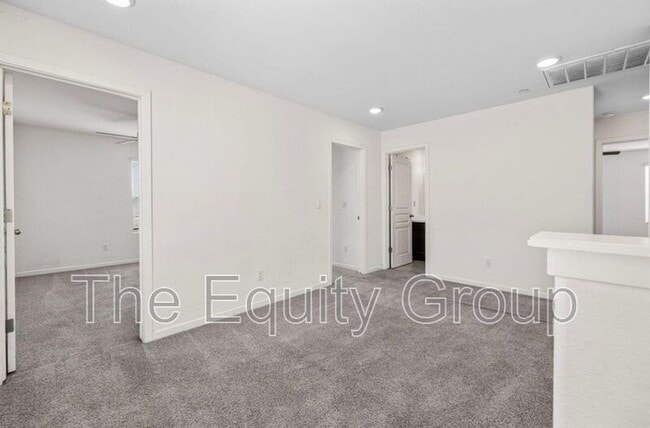 Building Photo - 641 S Laguna St