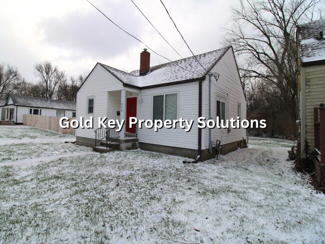 Foto del edificio - COMING SOON!! 2 BR 1 BA House with New Flooring and Paint (SECTION 8 APPROVED)