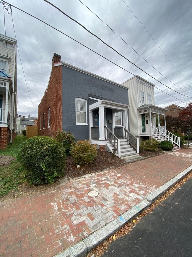 Photo - 729 Catherine Street House