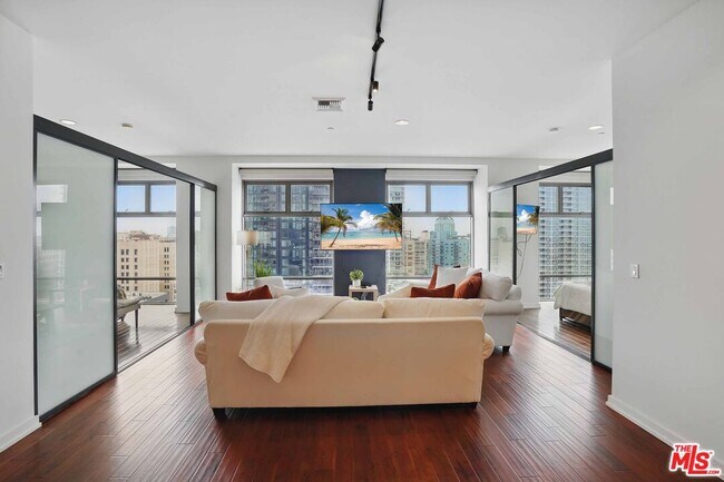 Foto del edificio - 801S S Grand Ave