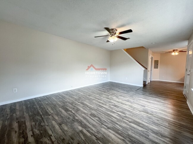 Building Photo - 2-Bedroom Rental with 2 Full Bathrooms on ...