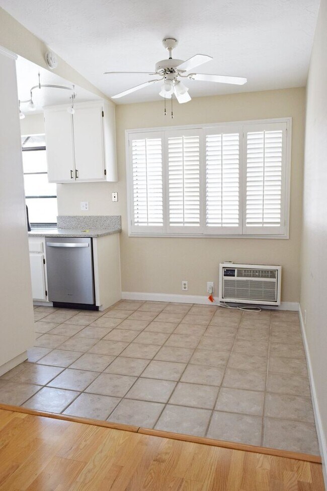 Building Photo - 2BD/2BA Condo in Normal Heights with Vault...