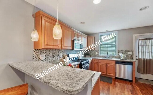 Building Photo - 626 S Macon St.