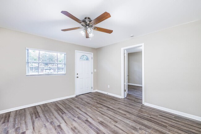 Foto del edificio - 2115 E Ellicott St