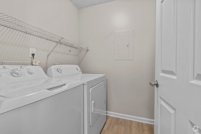3 BR Loft - Seawall Apartments & Townhomes