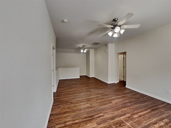 Foto del edificio - 26949 Carriage Manor Ln