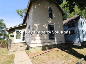 Building Photo - 412 Hst W 10th St