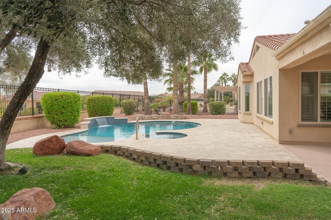 Foto del edificio - 13417 W La Vina Dr