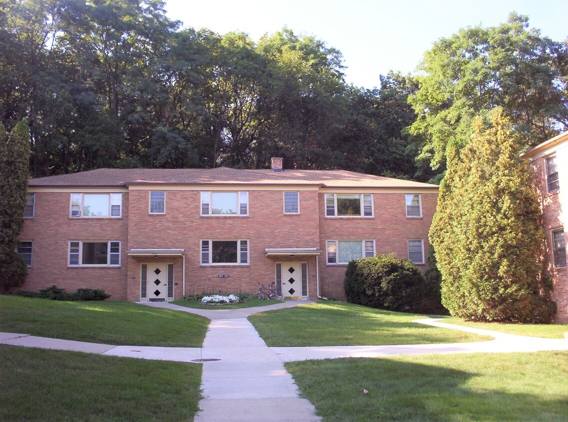 Building Photo - 3319 Harvey St