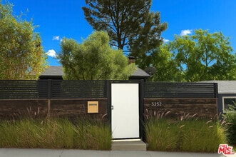 Building Photo - 3252 De Witt Dr