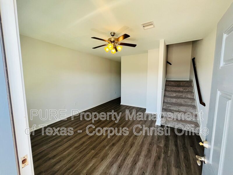 Foto del edificio - 15572 Palmira Ave